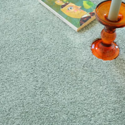 Moquette poils longs Touch – Vert sauge – Rouleau de 4m x 6m