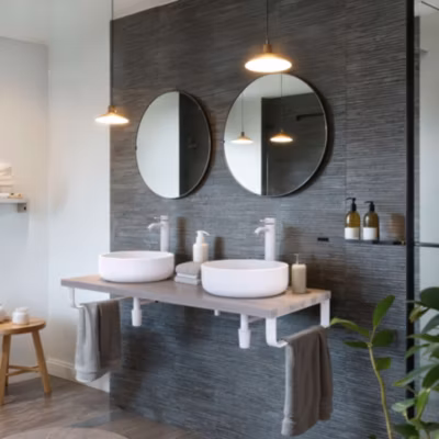 Plan de toilette 121x49x3 cm T-BATH hydrofuge placage frêne naturel avec supports blancs