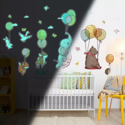 Sticker phosphorescent lumineux – ANIMAUX ET BALLONS DANS LES AIRS – Autocollant mural plafond enfant fluorescent – 65x50cm