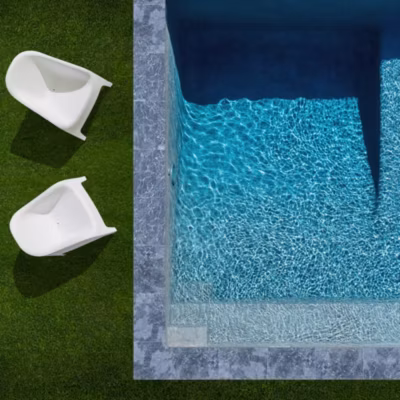 KIT COMPLET – Margelles pour piscine 10x5m en Pierre Adana Gris Bleu (avec colle, joint, hydrofuge …)  – RO&rsquo;MA NATURE