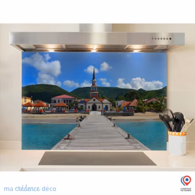 Crédence cuisine fond de hotte Martinique et église – Verre trempé – L 90 cm x H 70 cm – MaCrédenceDéco